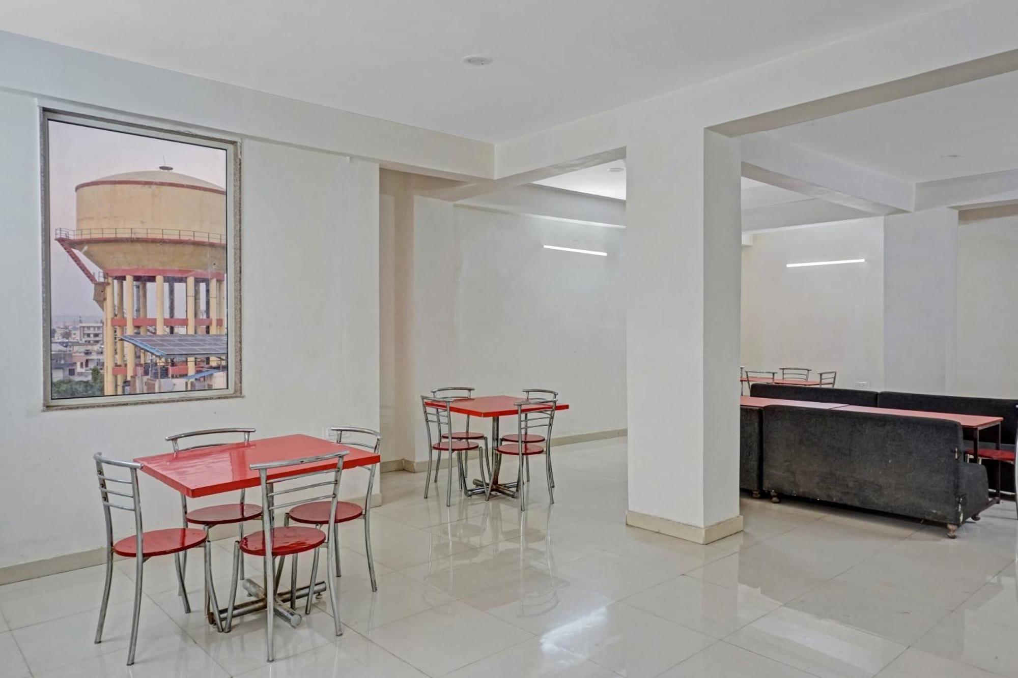 Collection O Sundew Hotel 4*
